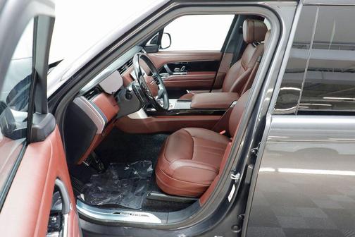 2025 Land Rover Range Rover P530 SE