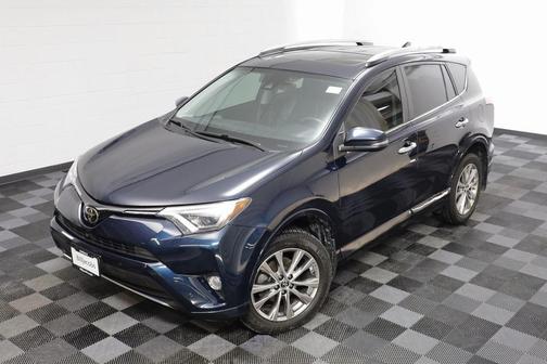 2017 Toyota RAV4 SE