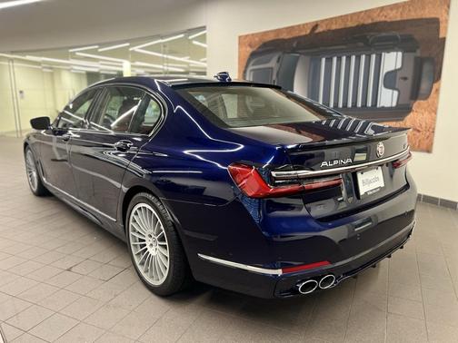 2022 BMW ALPINA B7 xDrive