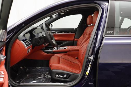 2022 BMW ALPINA B7 xDrive