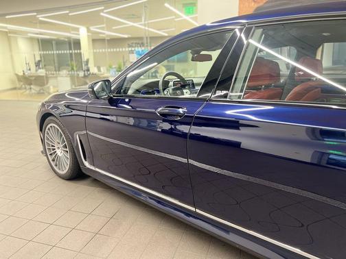 2022 BMW ALPINA B7 xDrive