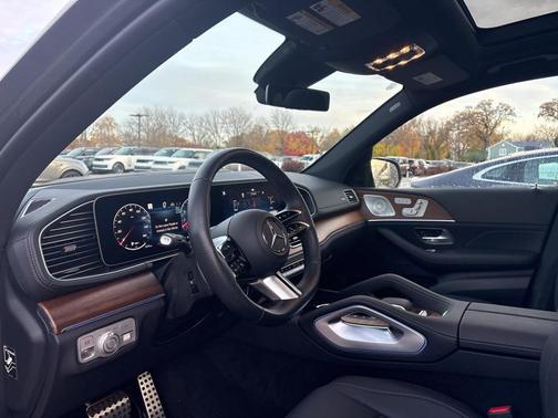 2025 Mercedes-Benz GLS 450 4MATIC