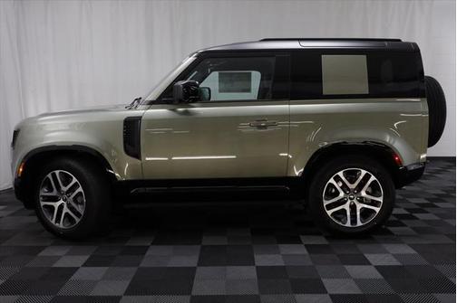 2025 Land Rover Defender X-Dynamic SE