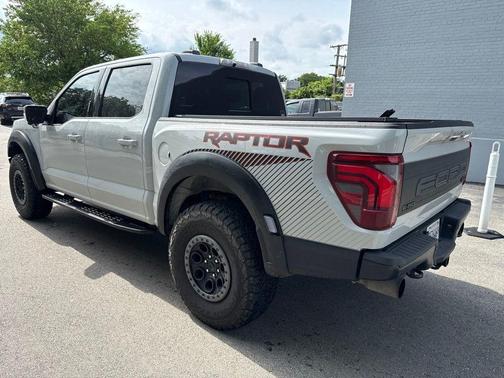 Avalanche 2024 Ford F-150 Raptor