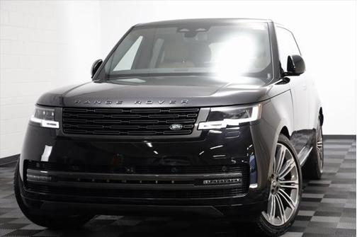 2025 Land Rover Range Rover P530 SE