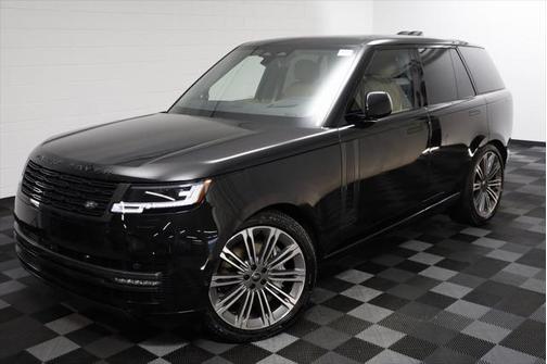 2025 Land Rover Range Rover P530 SE