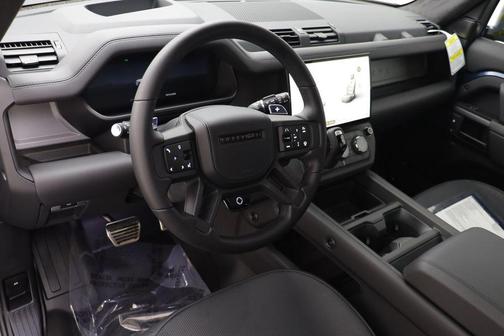 2026 Land Rover Defender V8