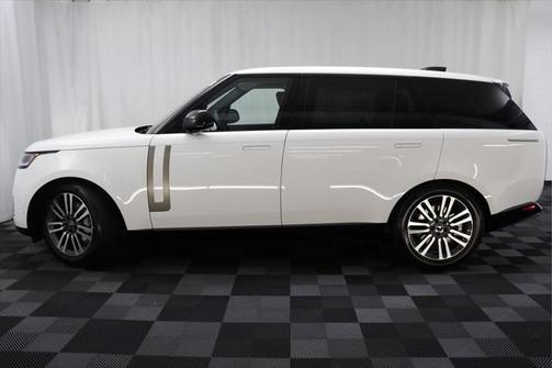 2025 Land Rover Range Rover P530 SE 7 Seat