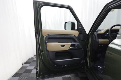 Woolstone Green Metallic 2026 Land Rover Defender X-Dynamic SE
