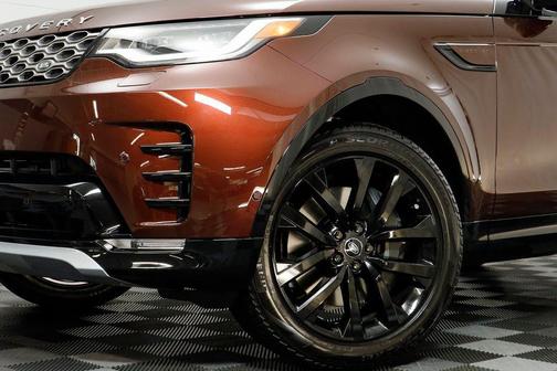 2026 Land Rover Discovery Tempest Edition
