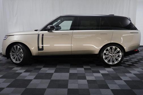 2025 Land Rover Range Rover SE