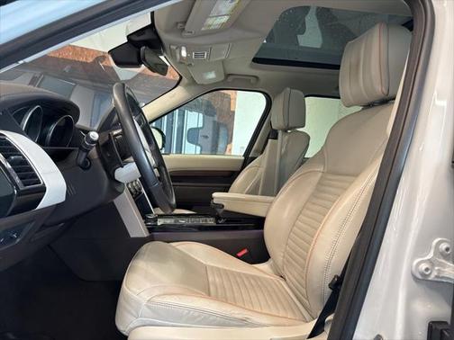 2017 Land Rover Discovery HSE LUXURY
