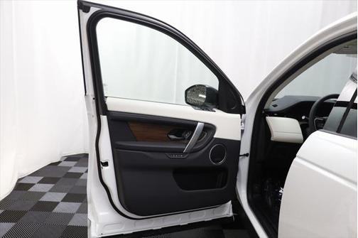 2025 Land Rover Discovery Sport S