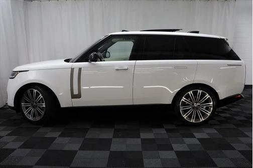 2025 Land Rover Range Rover P400 SE