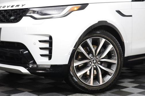 2025 Land Rover Discovery P360 Dynamic SE