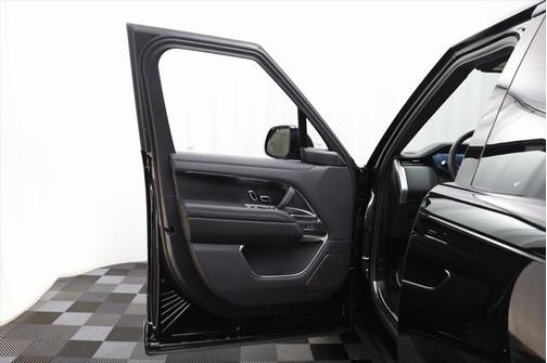 2025 Land Rover Range Rover Autobiography