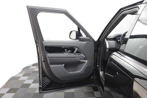 Black 2026 Land Rover Range Rover SE