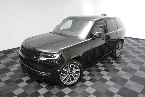 Black 2026 Land Rover Range Rover SE