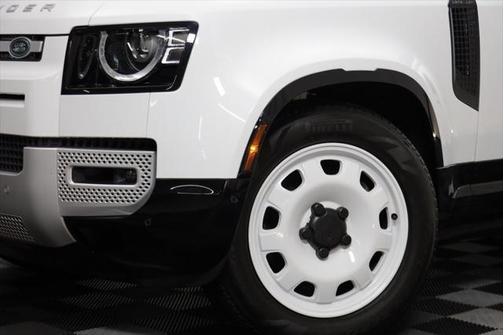 2025 Land Rover Defender 110 P400 S