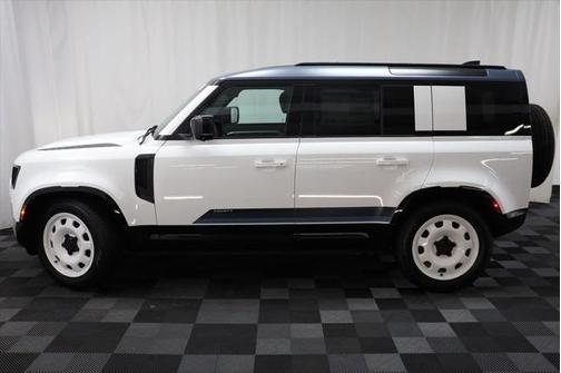 2025 Land Rover Defender 110 P400 S