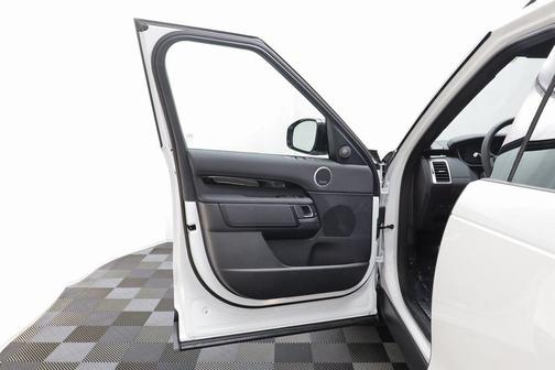 2025 Land Rover Discovery P300 S