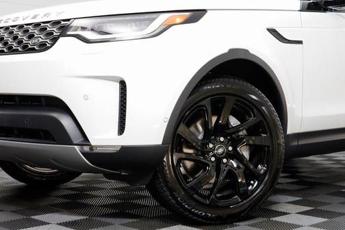 2025 Land Rover Discovery P300 S