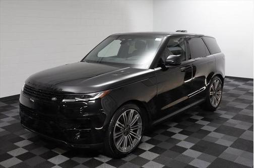 2025 Land Rover Range Rover Sport SE