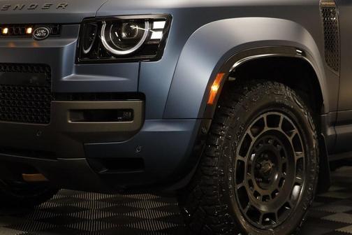 2026 Land Rover Defender V8