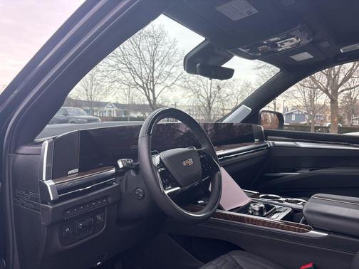 2025 Cadillac Escalade Sport Platinum