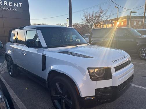 2023 Land Rover Defender 110 V8