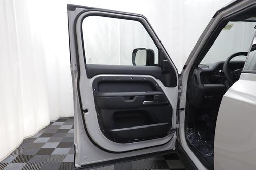 Borasco Grey Metallic 2026 Land Rover Defender X-Dynamic SE