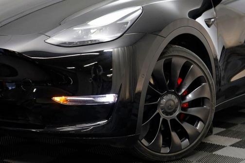 2022 Tesla Model Y Performance Dual Motor All-Wheel Drive