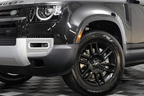 Santorini Black Metallic 2025 Land Rover Defender 110 P400 S