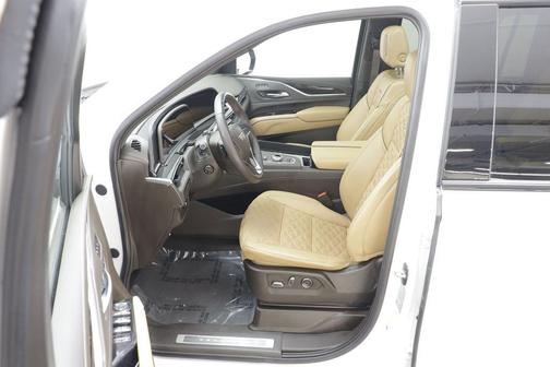 Crystal White Tricoat 2024 Cadillac Escalade ESV Sport
