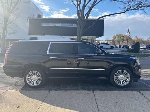 2016 Cadillac Escalade ESV Platinum