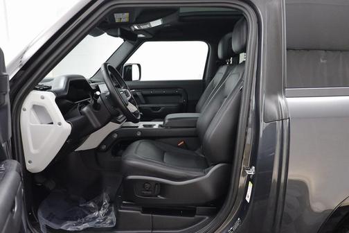 2025 Land Rover Defender 90 P400 X-Dynamic SE