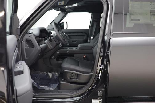 2026 Land Rover Defender X-Dynamic SE