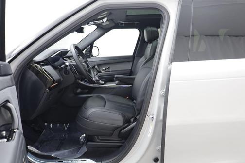 Borasco Grey Metallic 2025 Land Rover Range Rover Sport SE