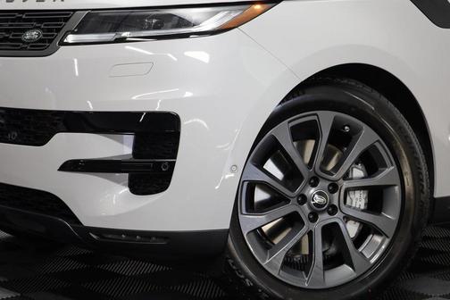 Borasco Grey Metallic 2025 Land Rover Range Rover Sport SE