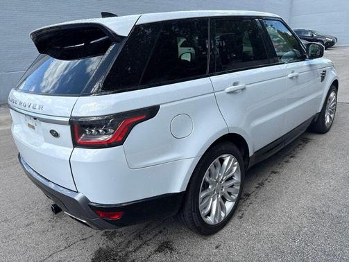 Yulong White Metallic 2019 Land Rover Range Rover Sport HSE