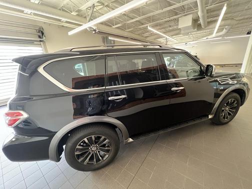 2017 Nissan Armada Platinum