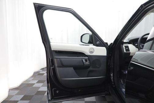 2026 Land Rover Discovery S