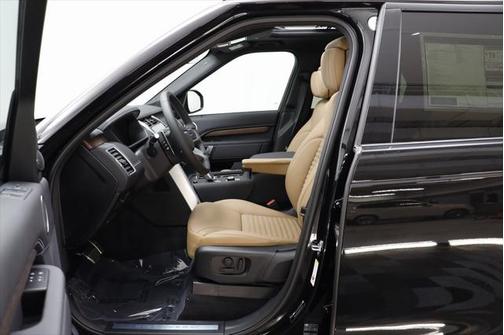 2025 Land Rover Discovery P360 Dynamic SE