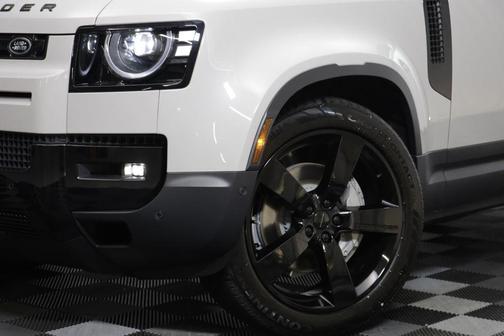 Borasco Grey Metallic 2026 Land Rover Defender S