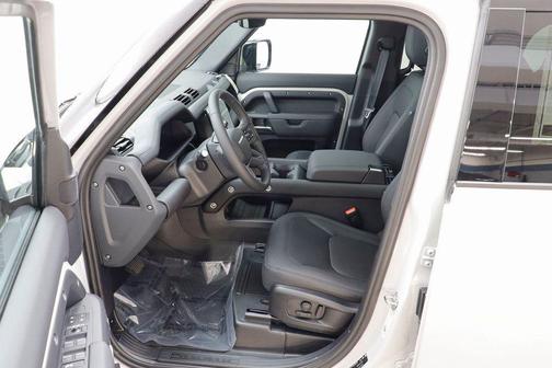 2026 Land Rover Defender P400 X-Dynamic SE