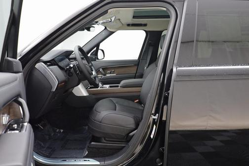 2026 Land Rover Range Rover SE