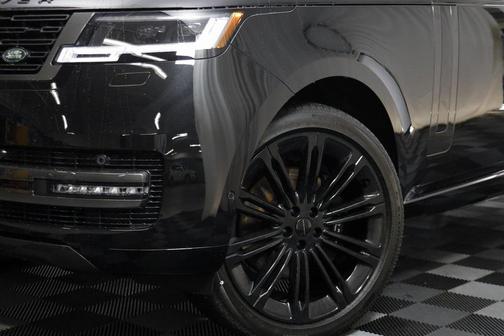 2026 Land Rover Range Rover SE