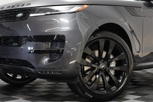 2025 Land Rover Range Rover Sport SE