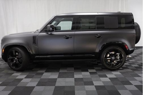 2025 Land Rover Defender X-Dynamic SE