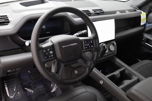 2026 Land Rover Defender P400 X-Dynamic SE